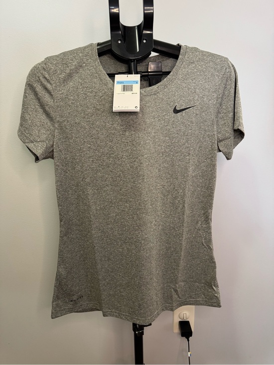 Nike Tops - Nike Gray Women's Training Shirt - Size Medium